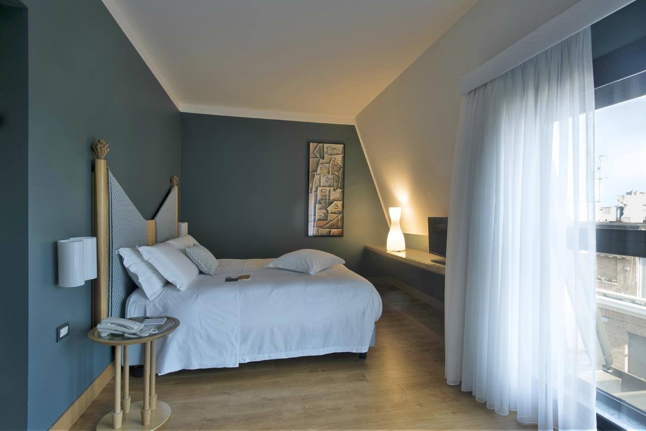 Deluxe Double or Twin Room City View